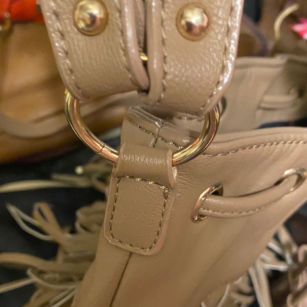Betsy Johnson Fringed Tan Women's Bag - Picture 7 of 12